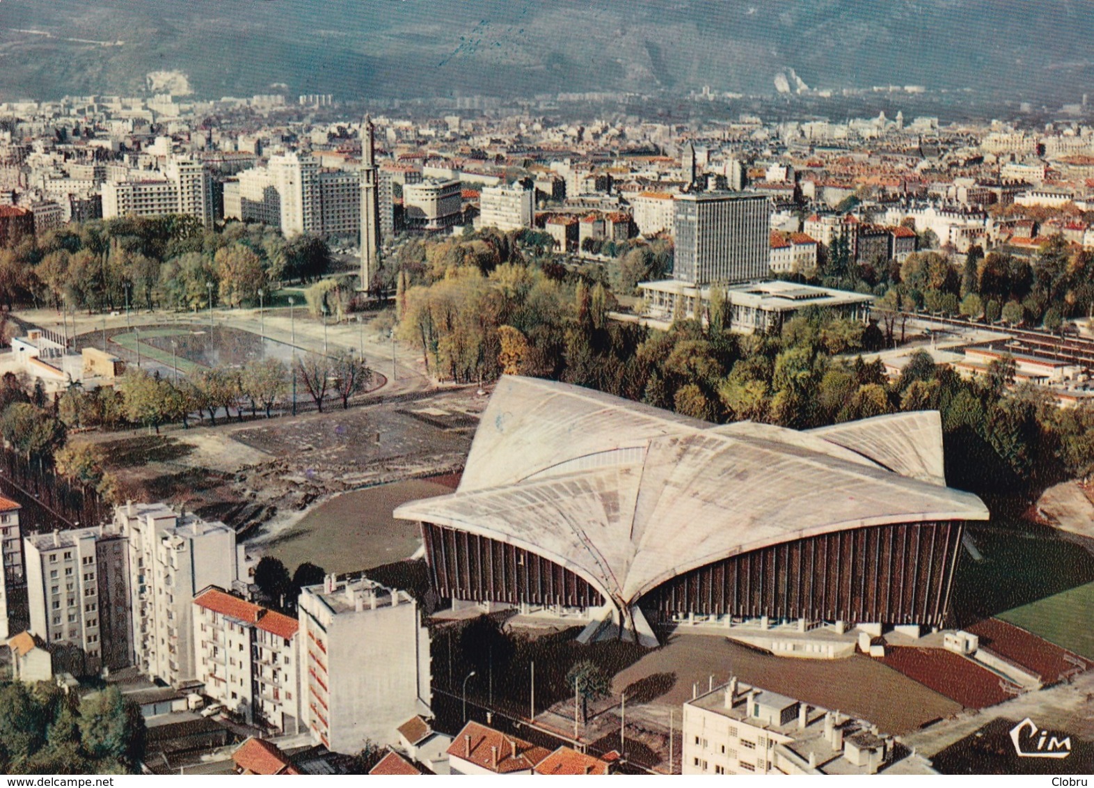 38 Grenoble, 'Ville Olympique' Le Stade De Glace, Vue Aérienne - Grenoble