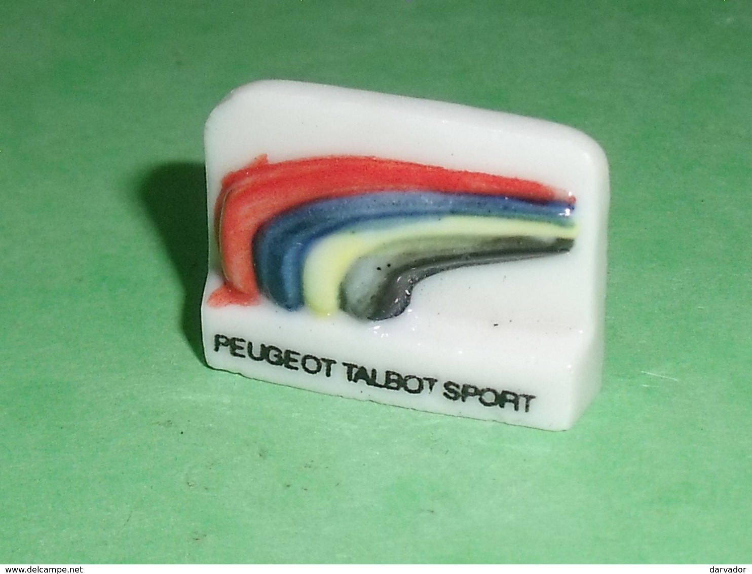 Fèves / Sports : Voiture , Plaque , Peugeot Talbot Sport     T124 - Sports