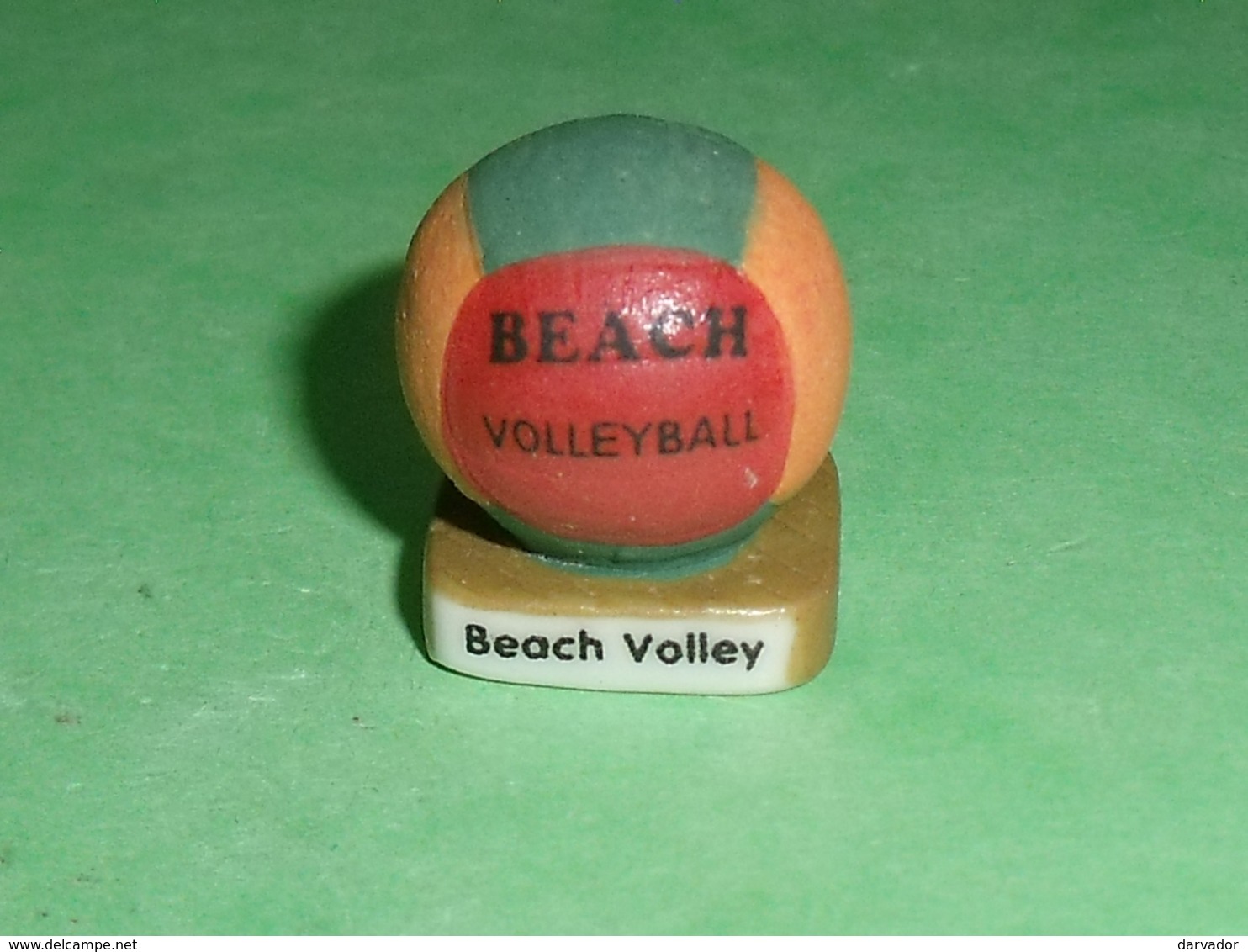 Fèves / Fève / Sports : Ballon , Beach Volley , Voleyball " Mat "    T124 - Sports
