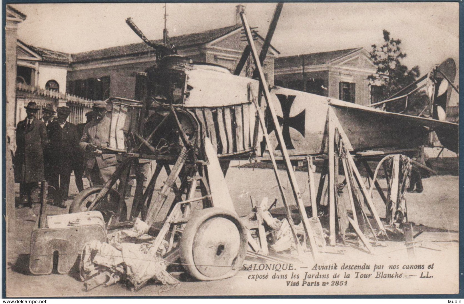 Salonique , Aviatik ( Avion ) Descendu Par Nos Canons Et Exposé Dans Les Jardins De La Tour Blanche , Animée - Grecia