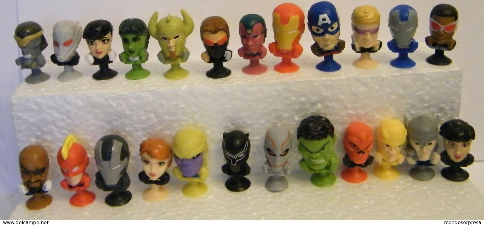 SERIE COMPLETA MEGAPOZ AVENGERS CARREFOUR 2015  24 PERSONAGGI - Altri & Non Classificati