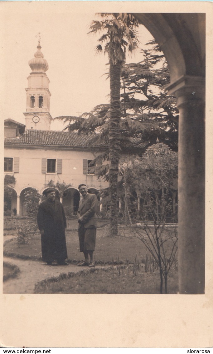 Svizzera Giardino Di Una Chiesa O Convento Sacedote Campanile - Da Identificare