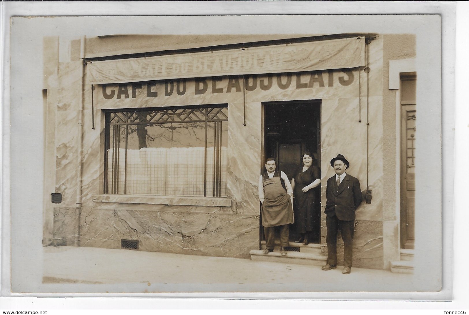 Carte-Photo - Café Du BEAUJOLAIS - Ecrit Au Verso : Lyon 2 - 22 Rue D'Enghien - Animée (T69) - Photographs