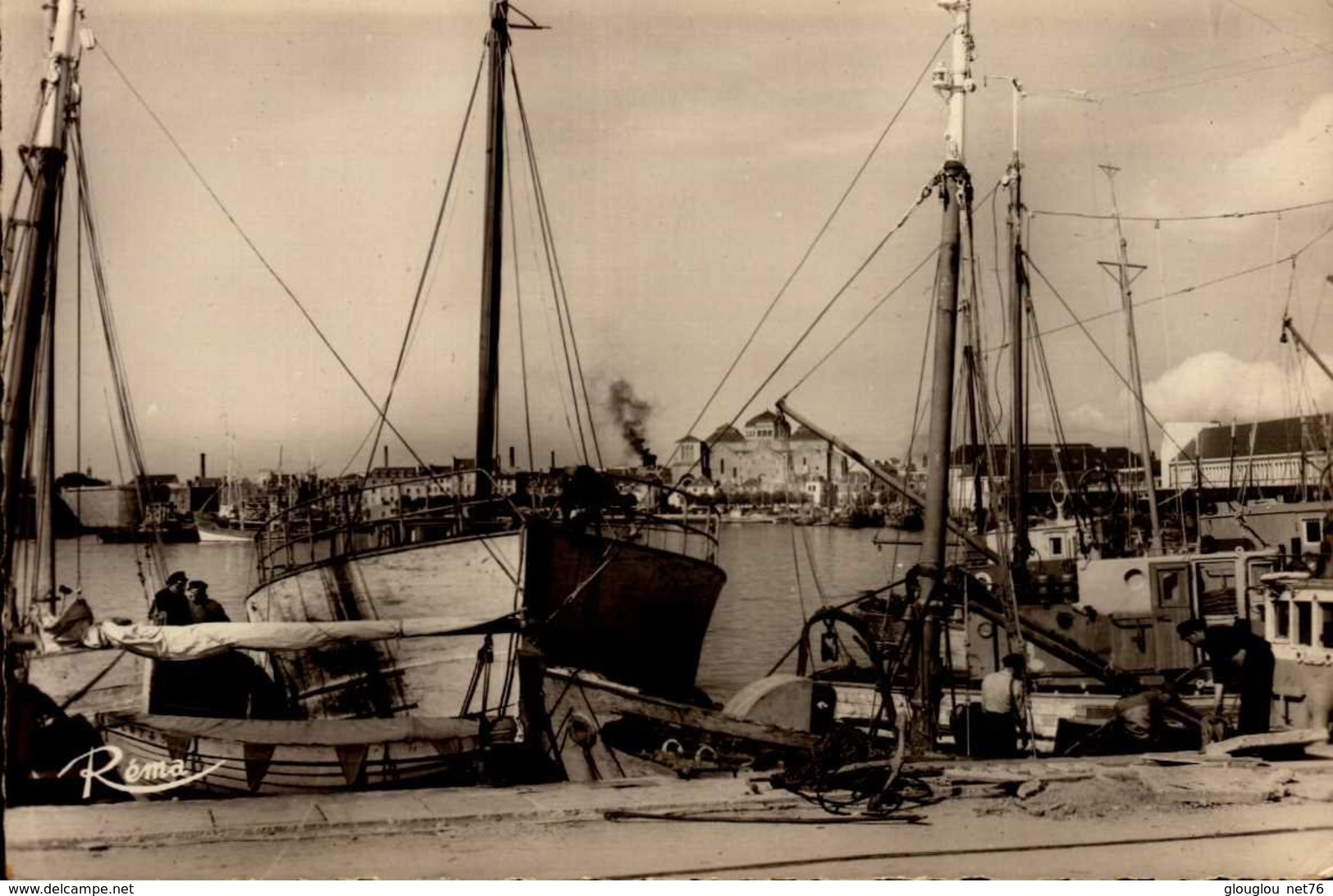 29-CONCARNEAU....LE PORT...CPSM GRAND FORMAT - Concarneau