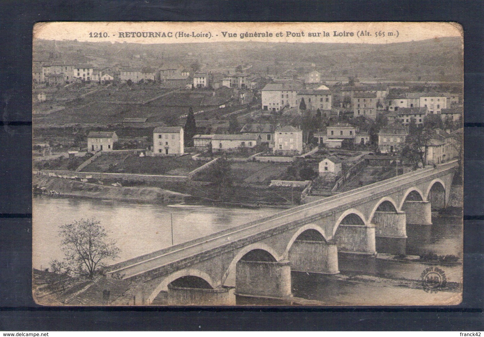 43. Retournac. Vue Générale Et Pont Sur La Loire. état Moyen - Retournac