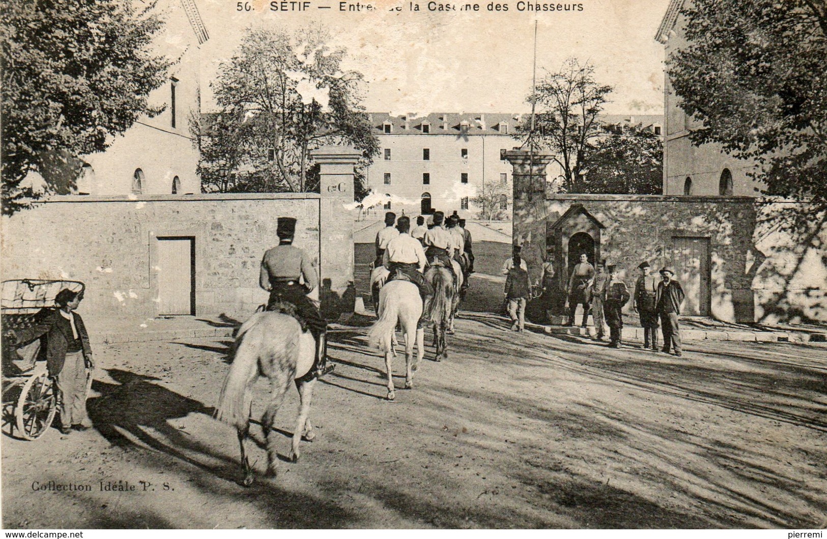 SETIF.......en L Etat   Voir   Scan   Entree De La Caserne Des Chasseurs  No.50 - Setif