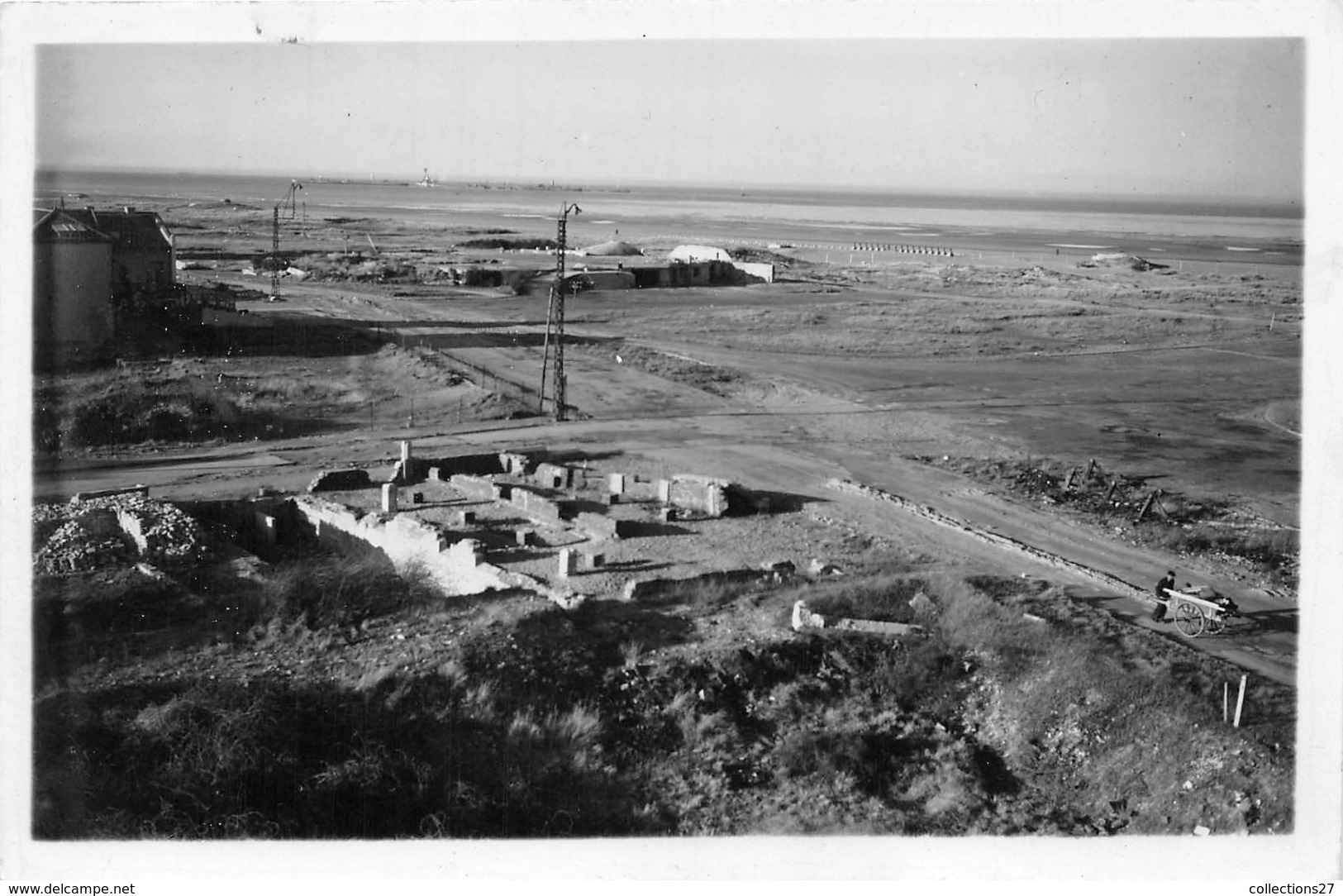 14-RIVA-BELLA- PLACE ALFRED-THOMAS, ET HÔTEL DE LA PLAGE APRES LE 6 JUIN 1944 - Riva Bella