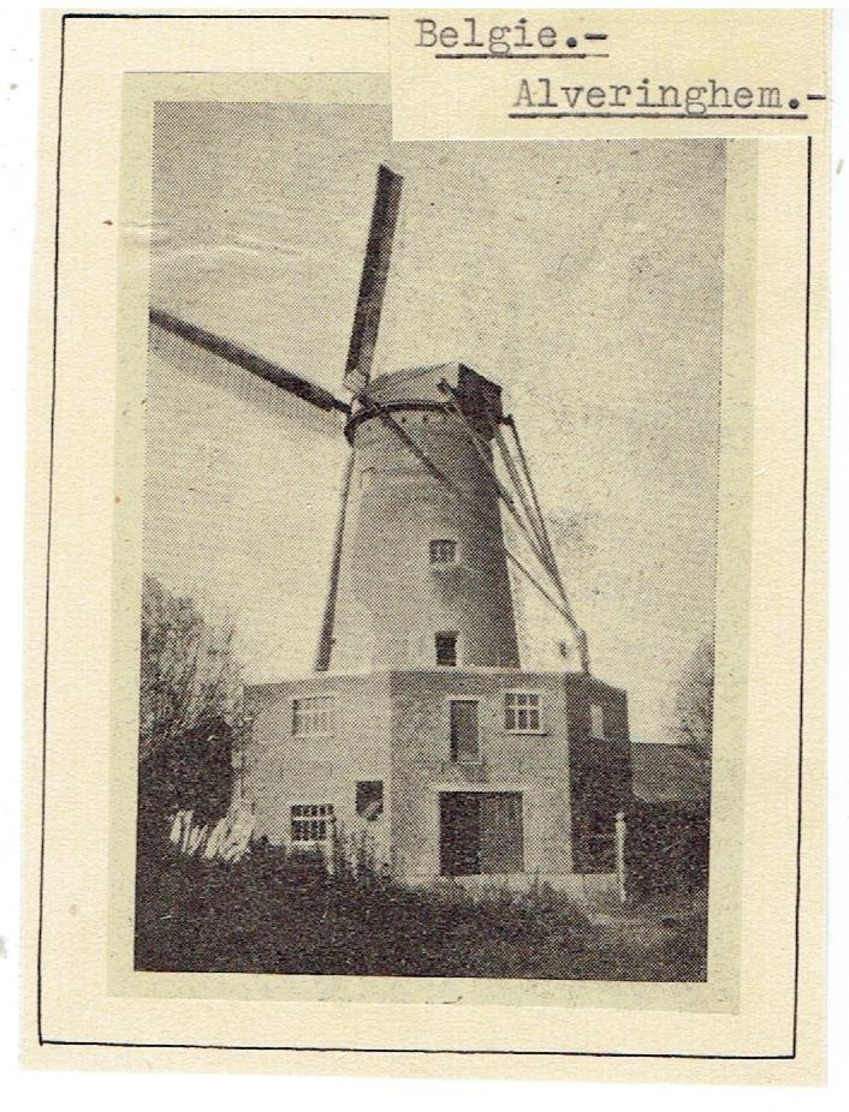 ALVERINGHEM - Kleine Foto 11,5 X 7 Cm Van Bouw Van De Molen In 1935 + 2 Krantenknipsels Complete Molen Maurits Billiet - Alveringem