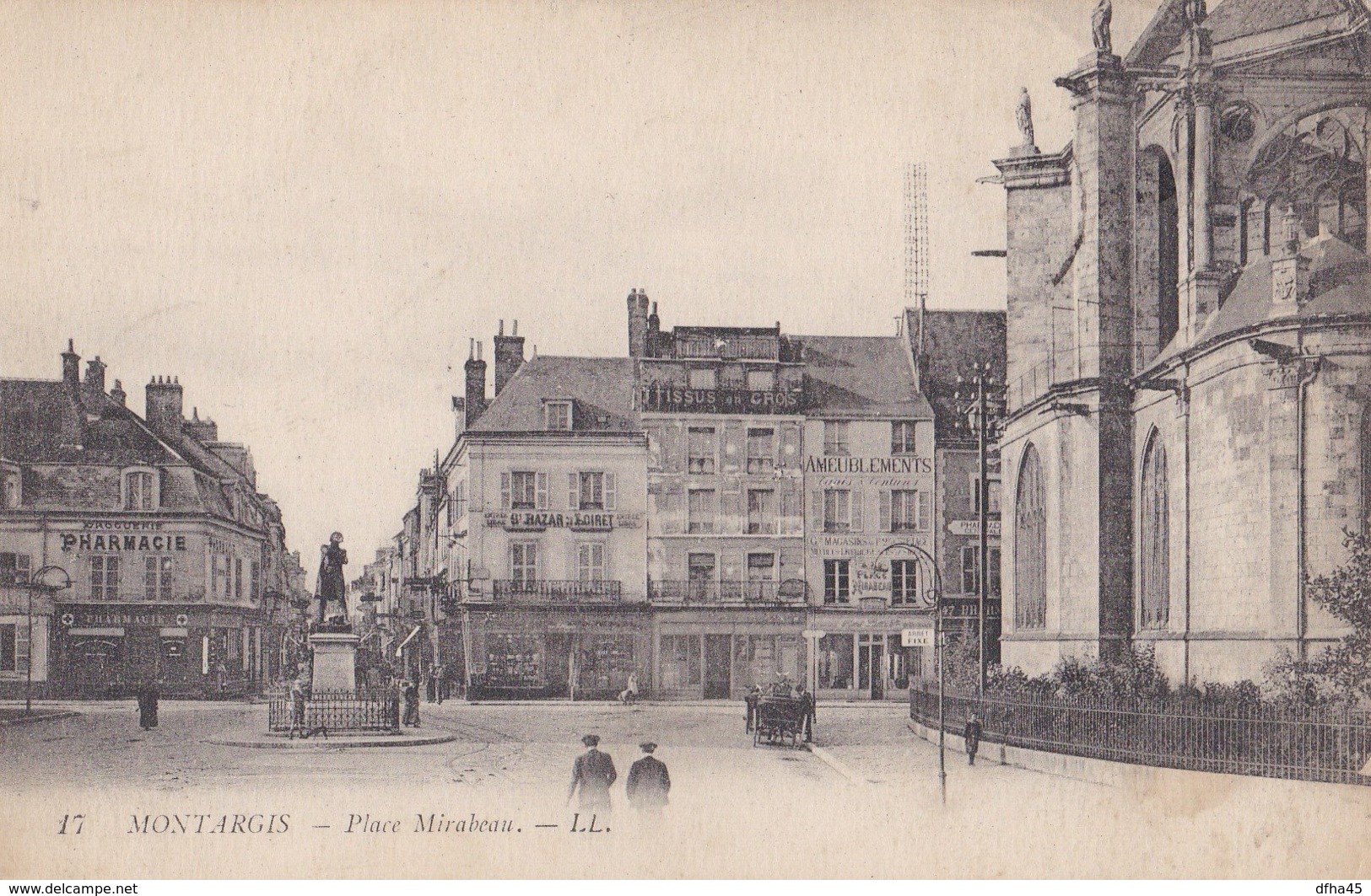 Montargis : Place Mirabeau - Montargis