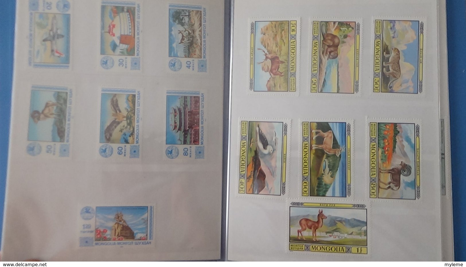 Petite collection de MONGOLIE en timbres et blocs ** dans 3 carnets . A saisir !!!