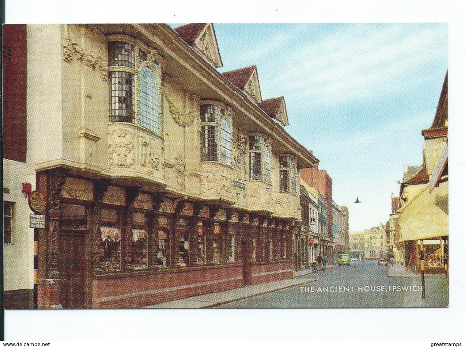 Suffolk Postcard Ipswich Salmon The Ancient House  Appox 70s - Ipswich