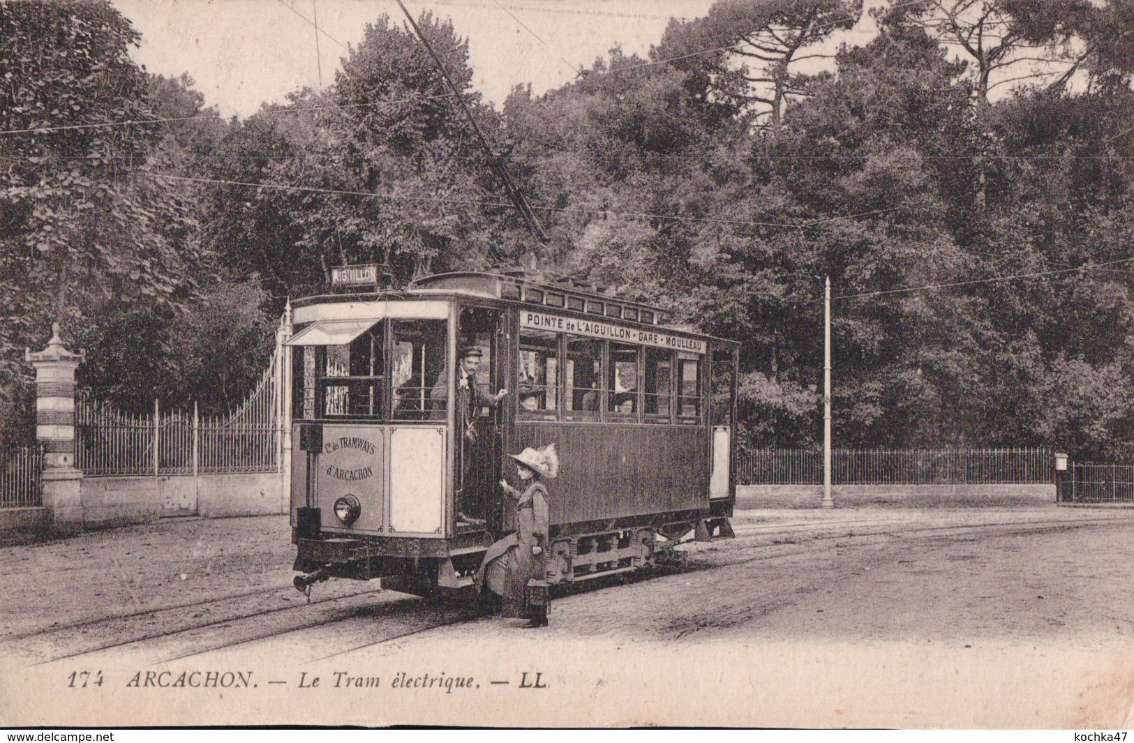 Arcachon  (33) Le Tram électrique  CPA Non  Circulée - Arcachon