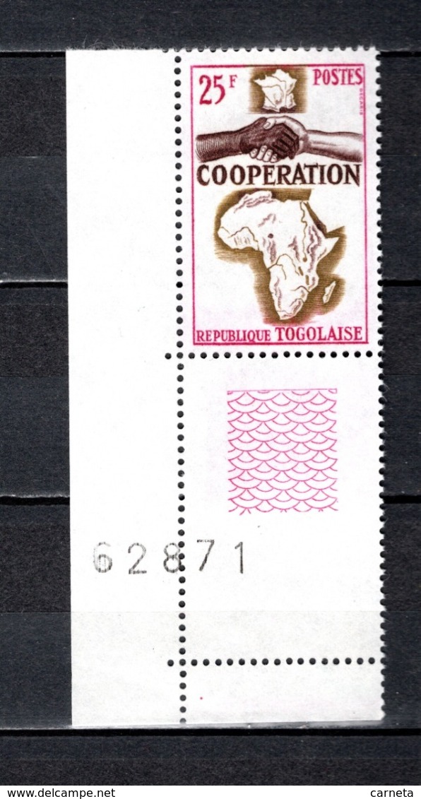 TOGO N° 424   NEUF SANS CHARNIERE COTE  1.20€  COOPERATION AVEC LA FRANCE - Togo (1960-...)