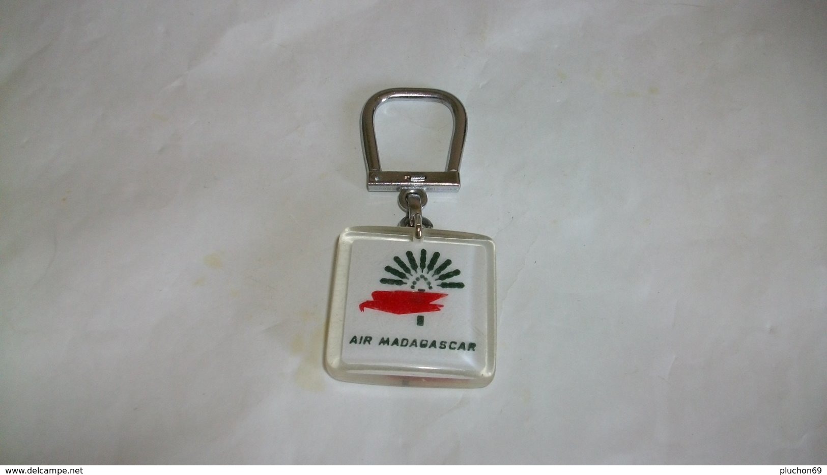 Porte Clefs à Inclusion Bourbon Air Madagascar - Porte-clefs