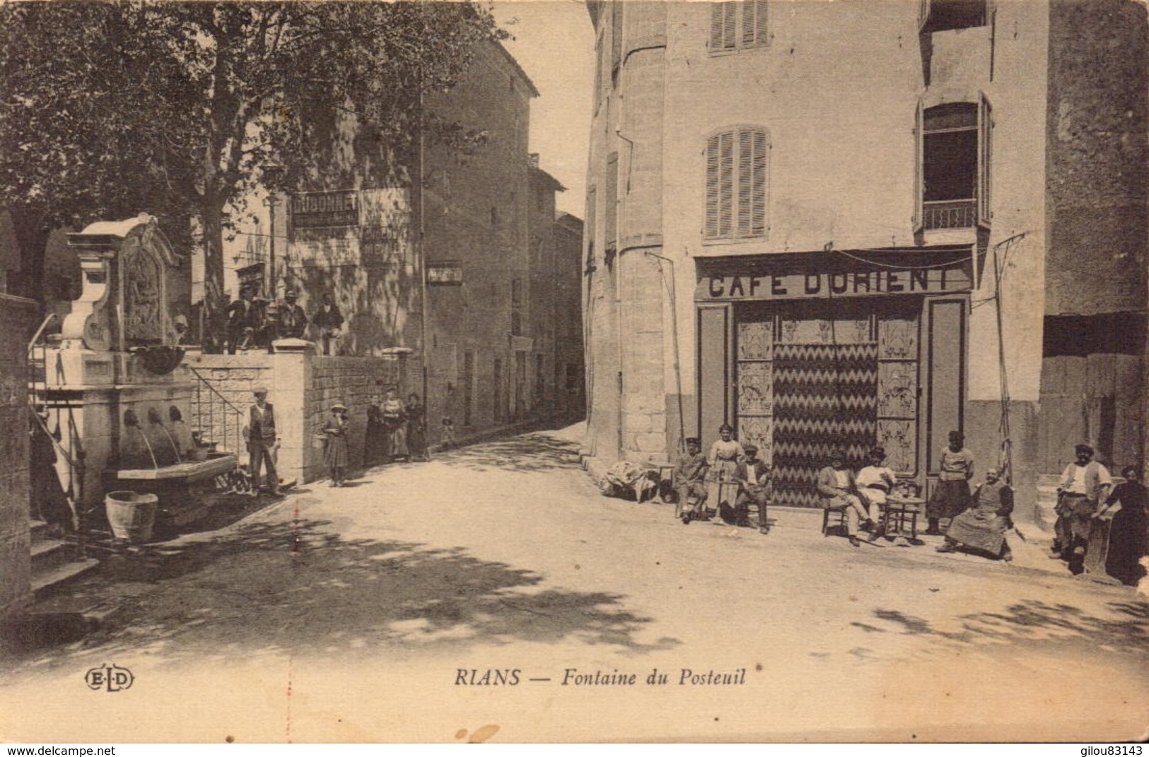 Var, Rians, Fontaine Du Posteuil, Café       (bon Etat) - Rians