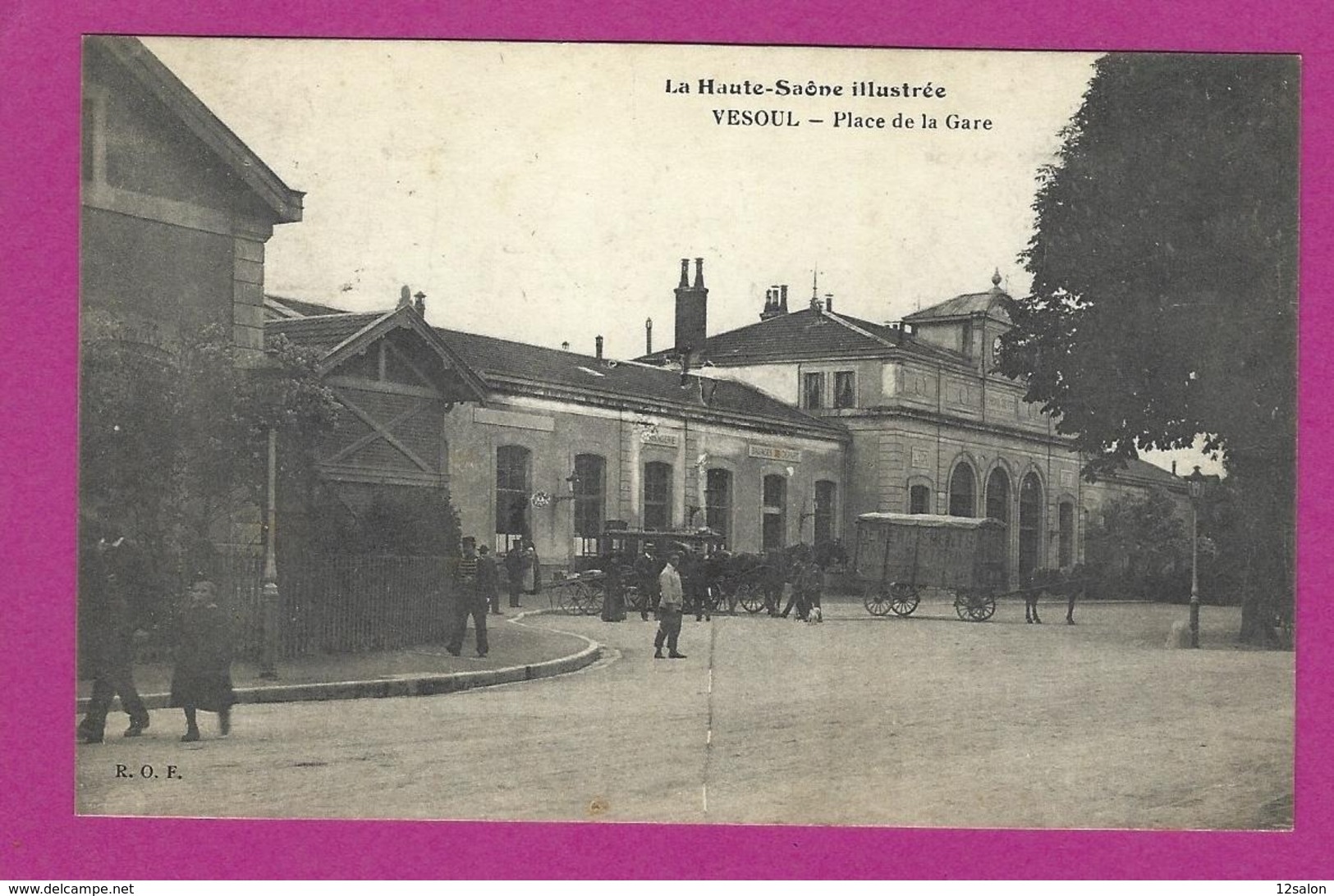 CARTES POSTALES VESOUL Place De La Gare - Vesoul