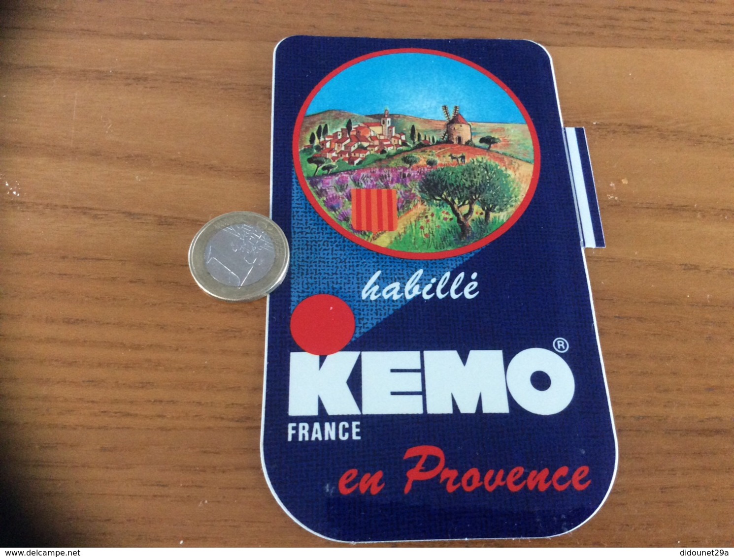 AUTOCOLLANT, Sticker «KEMO FRANCE - Habillé En Provence » (blason, Vêtement) - Stickers