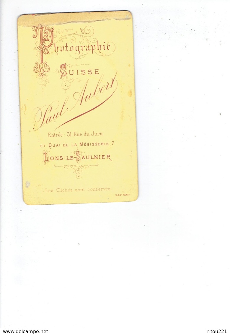 Cdv Petite PHOTOGRAPHIE Homme - P.AUBERT - LONS LE SAUNIER Photographie Suisse - Cartes De Visite