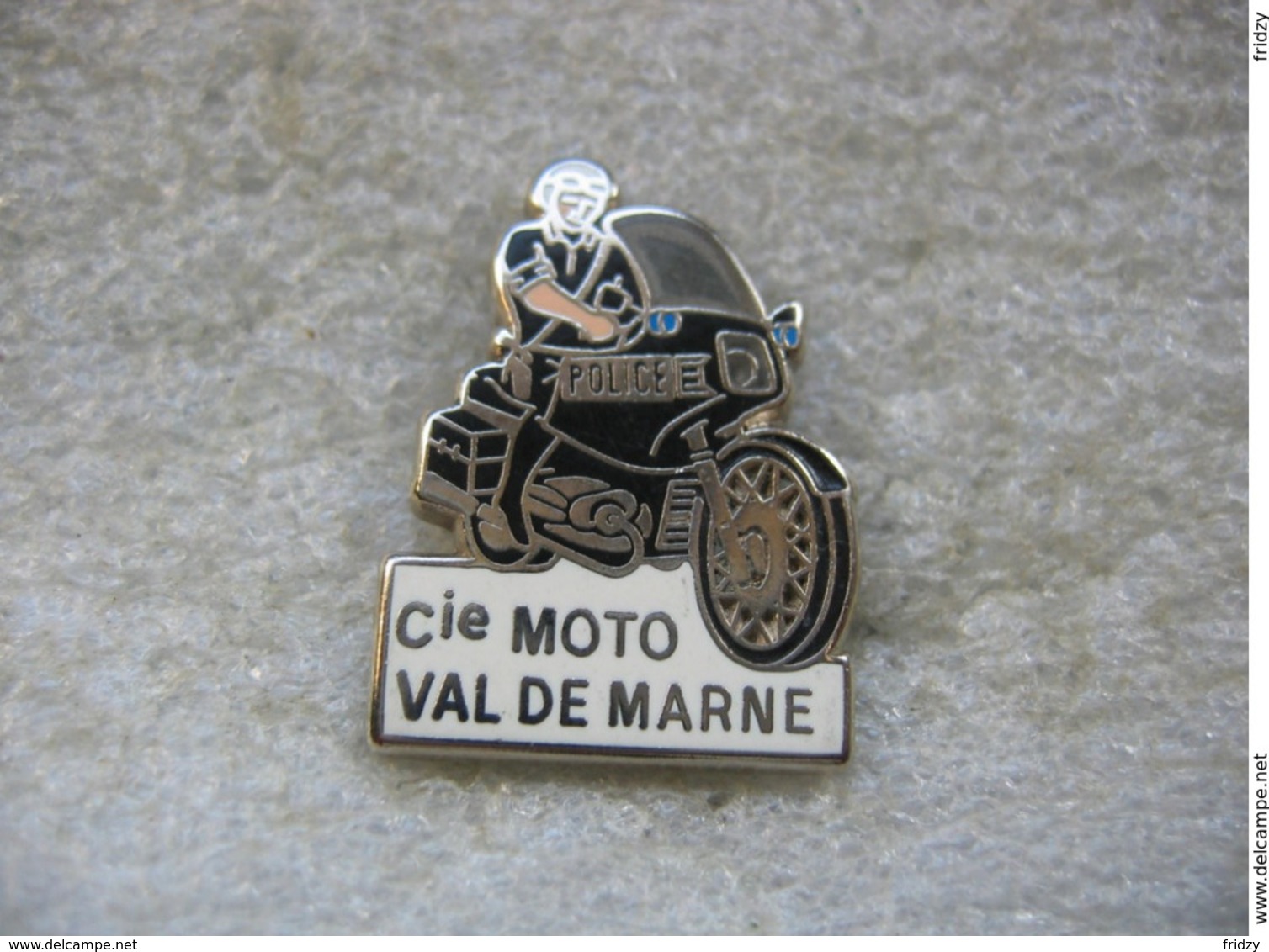 Pin's De La Compagnie De Motos De La Police Du Val De Marne - Police
