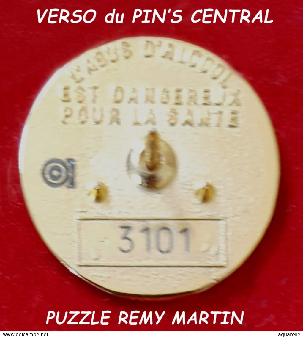 SUPER MAX PIN'S COGNAC Remy MARTIN : PUZZLE Avec PIN'S CENTRAL NUMEROTE. 2 Pin's ZAMAC Base Or Diamètres 4 Et 2cm - Boissons