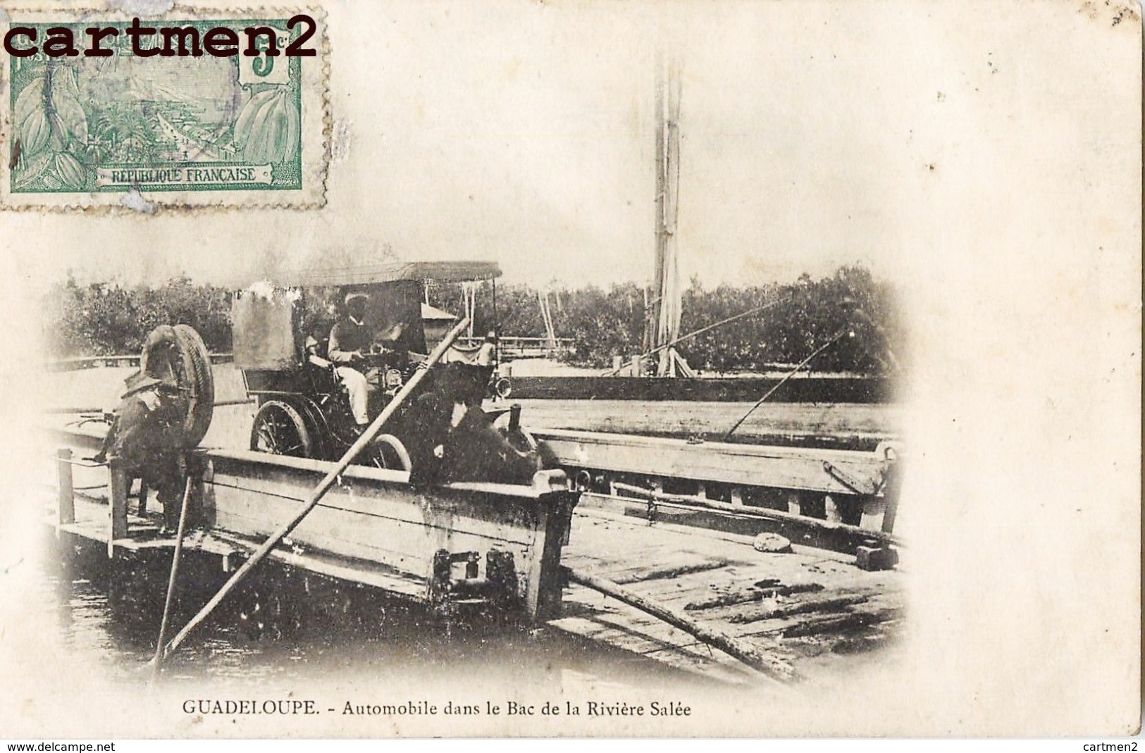 RARE CPA : GUADELOUPE AUTOMOBILE DANS LE BAC DE LA RIVIERE SALEE - Andere & Zonder Classificatie