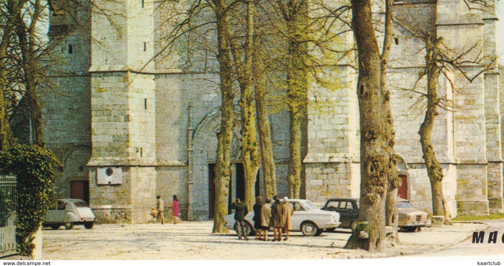 Provins: FORD TAUNUS 15M P6, PEUGEOT 403, CITROËN 2CV - L'Église Saint-Quiriace - Toerisme