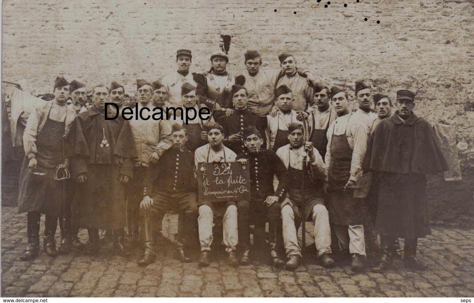 Lot De 2 CP Photo : Cavaliers Du 4ème Régiment De Cuirassiers  ( Cambrai ) - 1910/1914 - Guerre, Militaire
