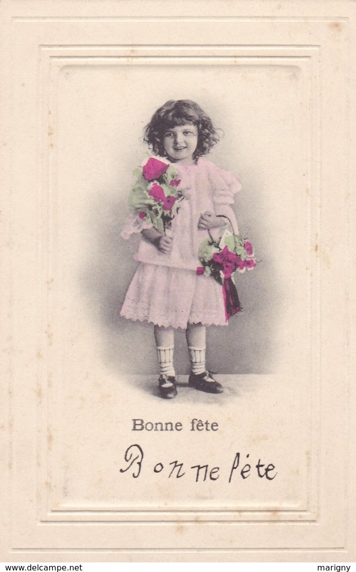 CPA *** Jolie Carte De Jeune Fille *** Belle Carte . - Portraits