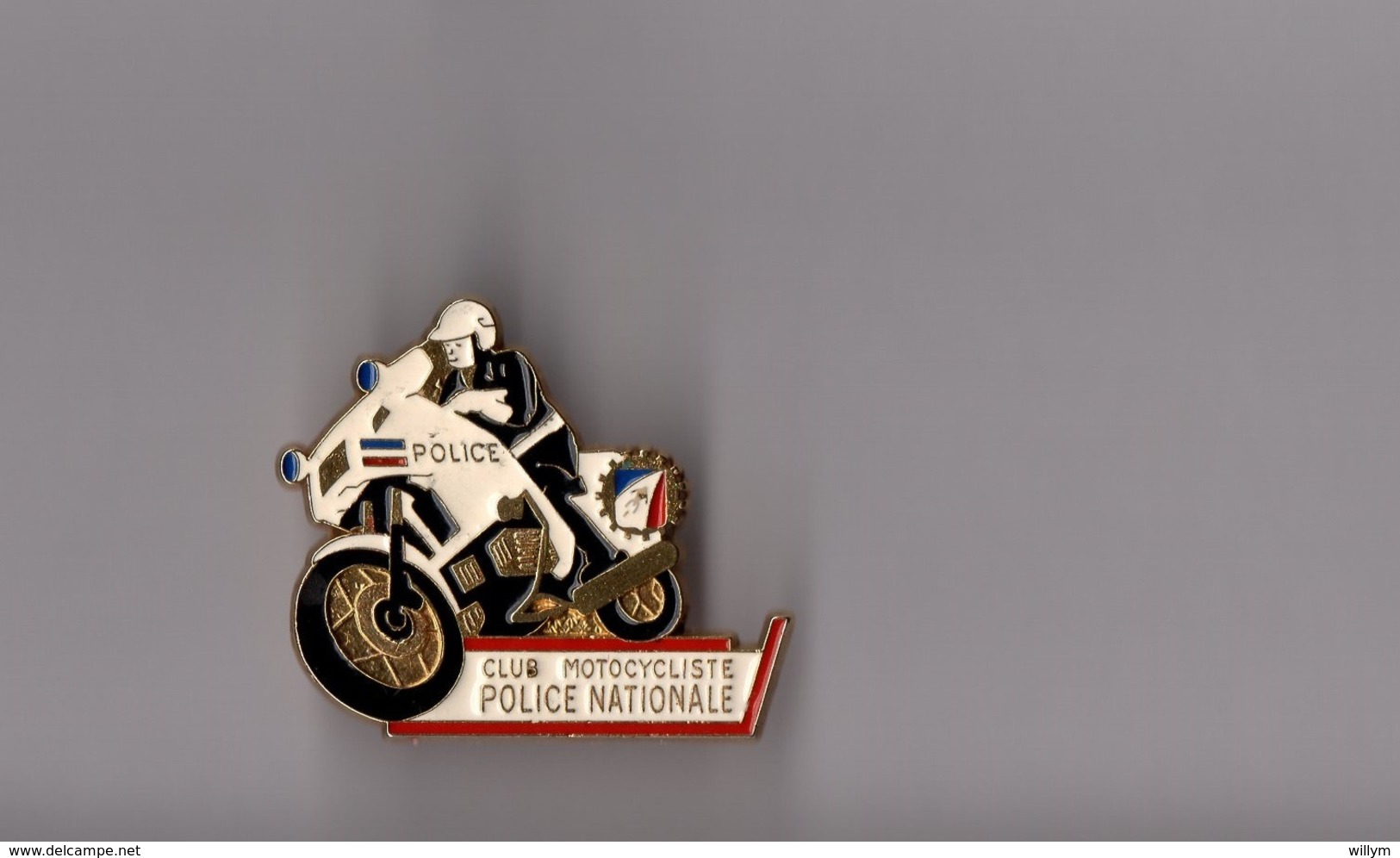 Pin's Police - Gendarmerie / Club Motocycliste Police Nationale (version Blouson Noir) Hauteur: 3,1 Cm - Police