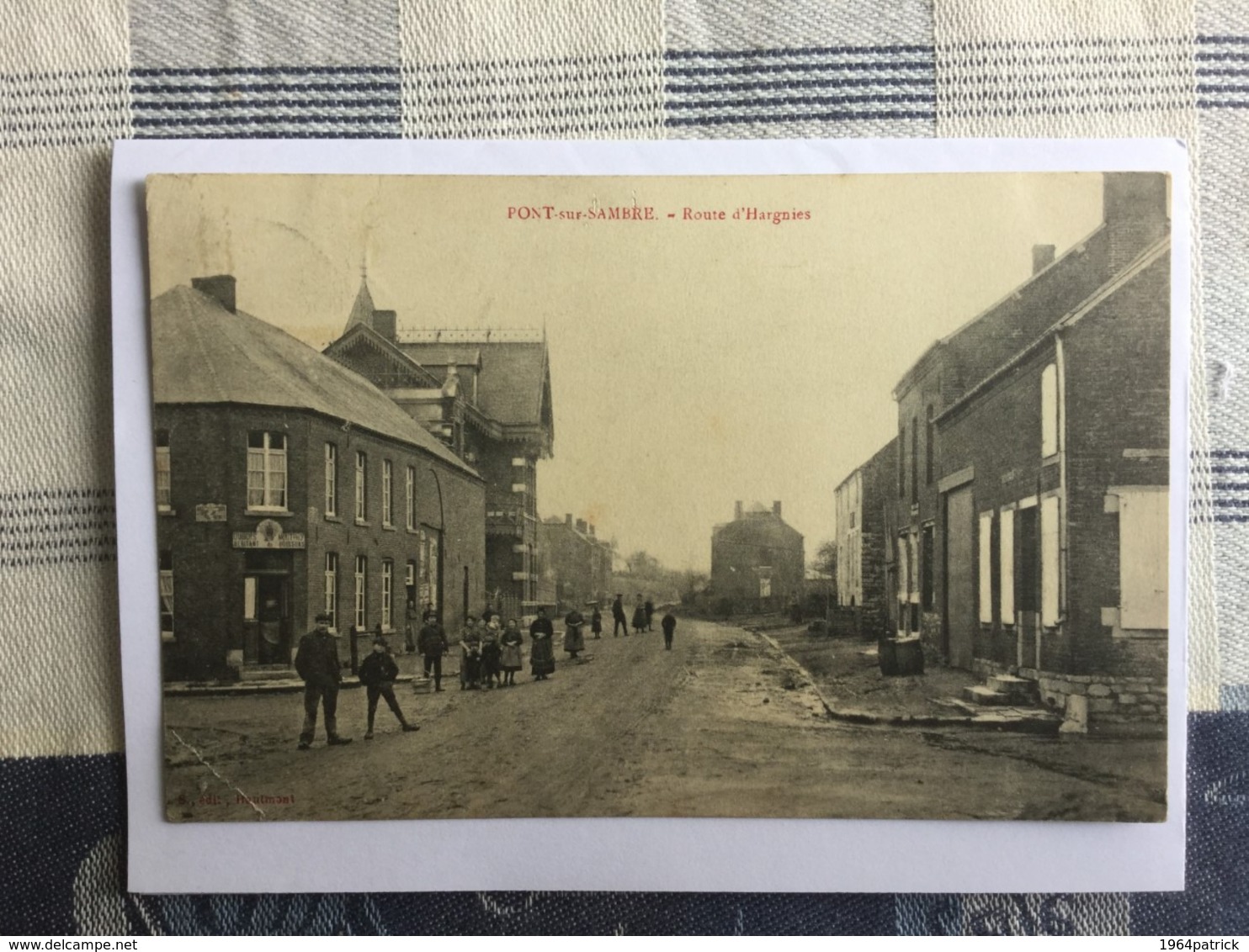 PONT SUR SAMBRE   ROUTE D' HARGNIES      CPA RARE - Autres & Non Classés