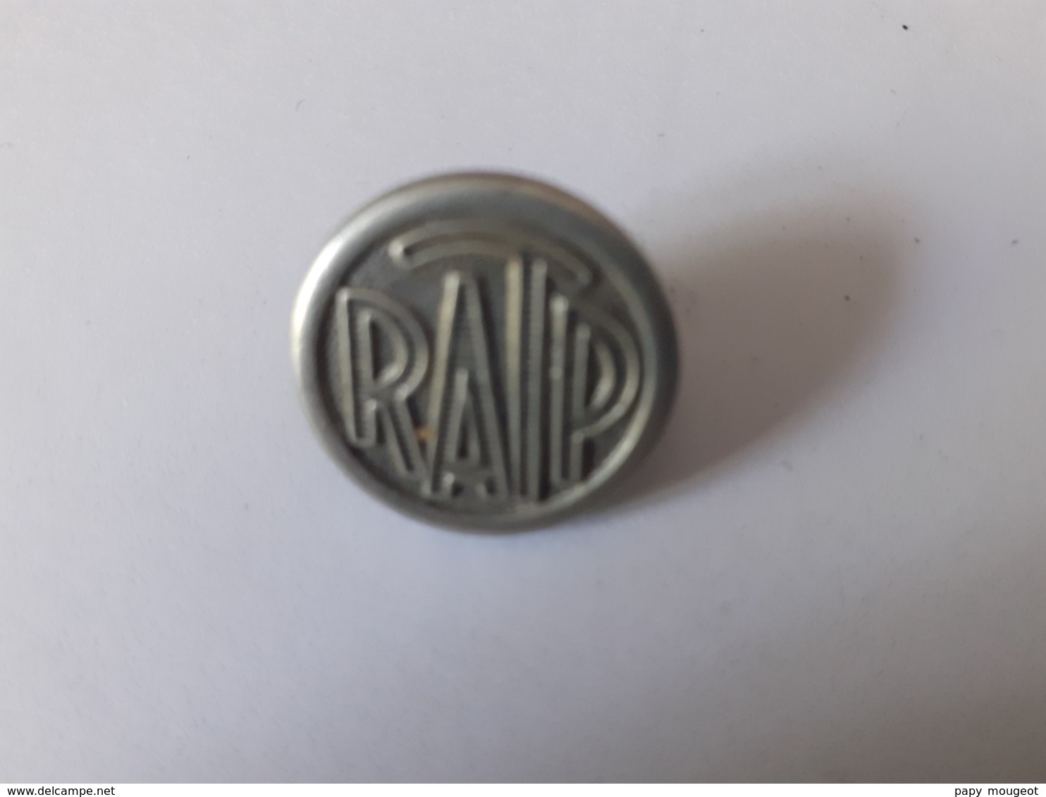 Bouton De La R.A.T.P PM 16 Mm Fabricant W & W Paris Dos Noir - Chemin De Fer