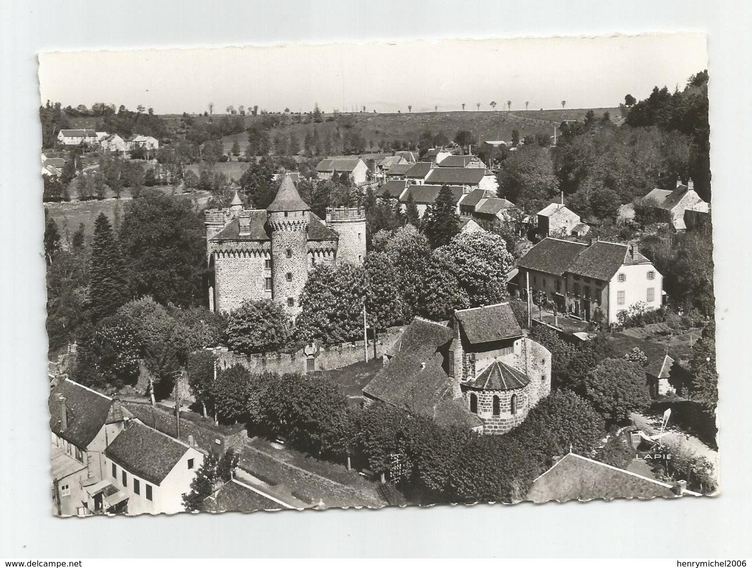 15 Cantal Les Ternes église Chateau Vue Aérienne - Other & Unclassified