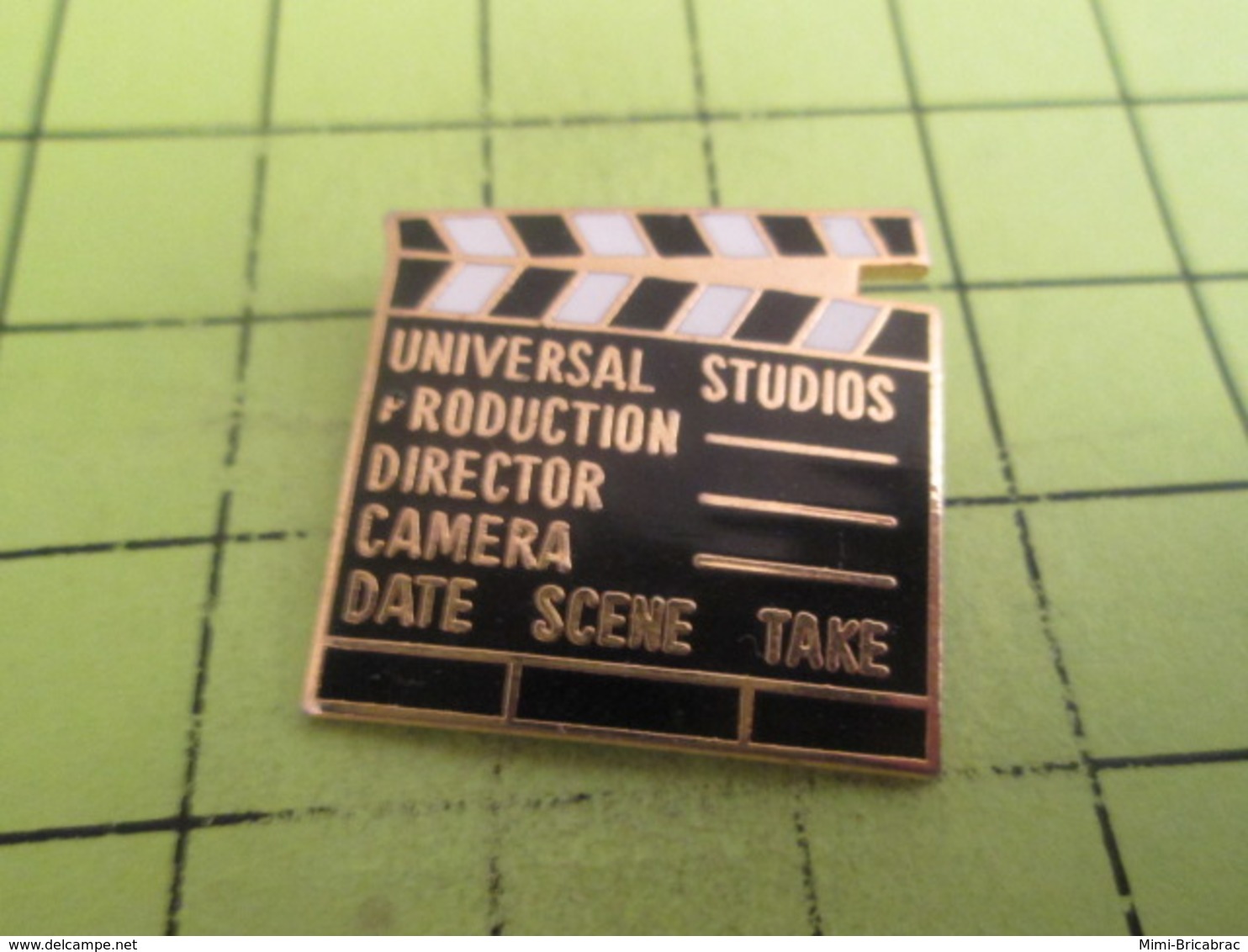 911b PINS PIN'S / Beau Et Rare : Thème CINEMA / CLPA DE CINEMA UNIVERSAL STUDIOS - Cinéma