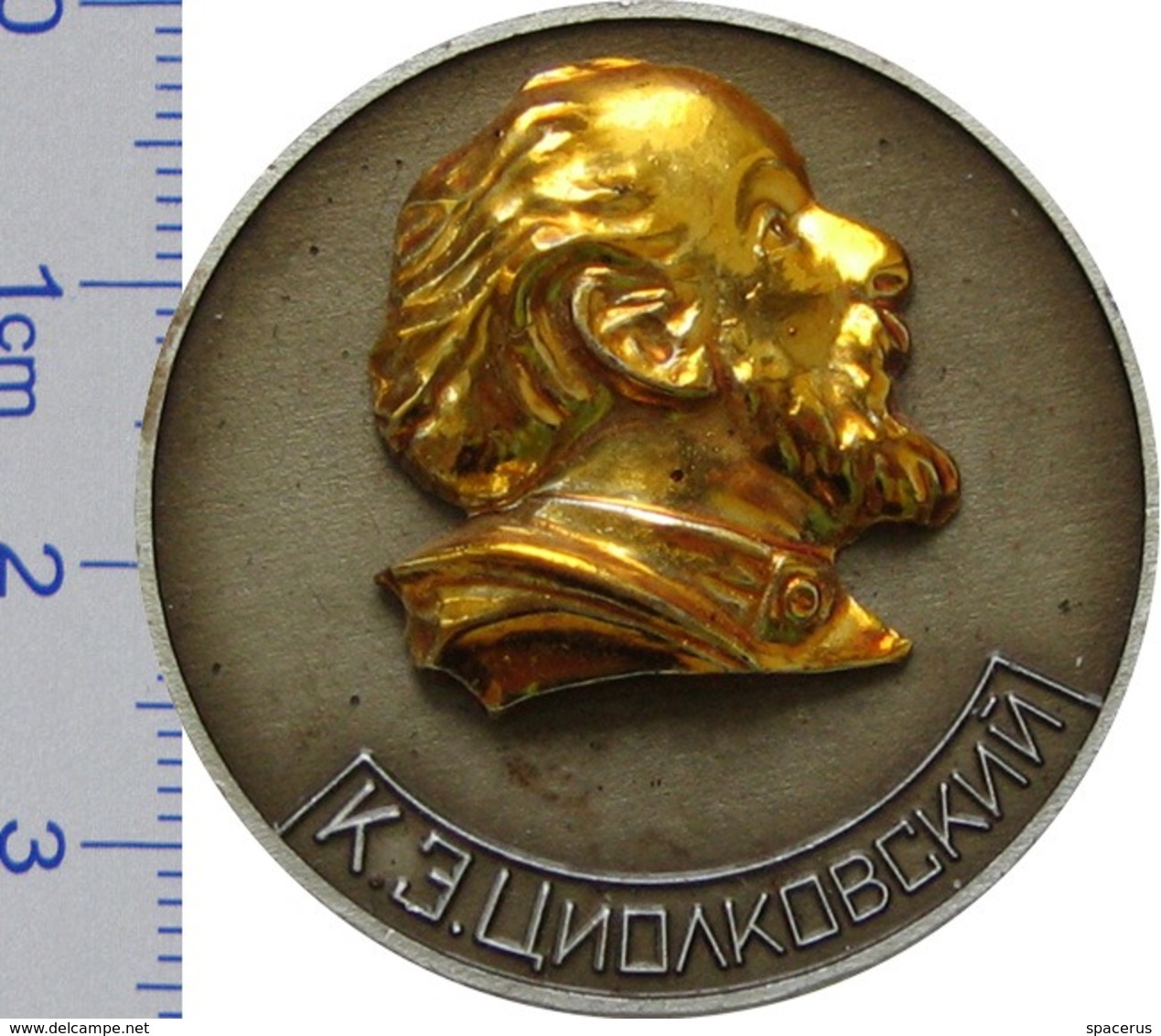 309 Space Soviet Russia Pin Tsiolkovsky - The Founder Of Theoretical Cosmonautics - Ruimtevaart