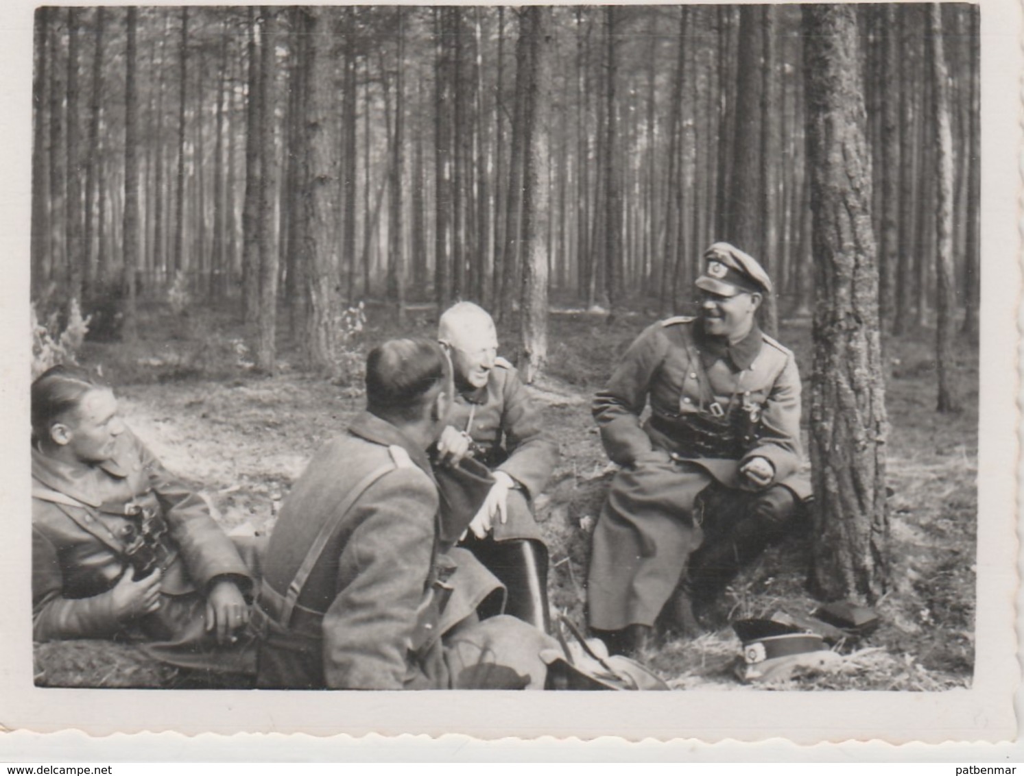 PHOTO ORIGINALE GUERRE 1939  1945 SOLDATS ALLEMAND DANS UN BOIS - 1939-45