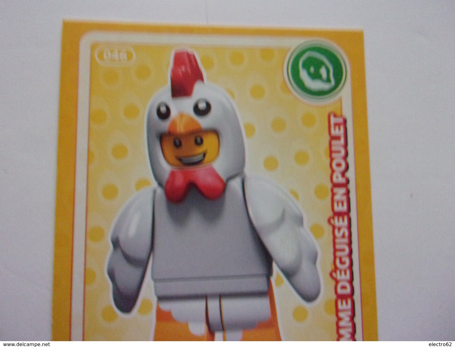 Carte LEGO AUCHAN CREE TON MONDE N°46 L'homme Déguisé En Poulet Chicken Hähnchen Pollo - Autres & Non Classés