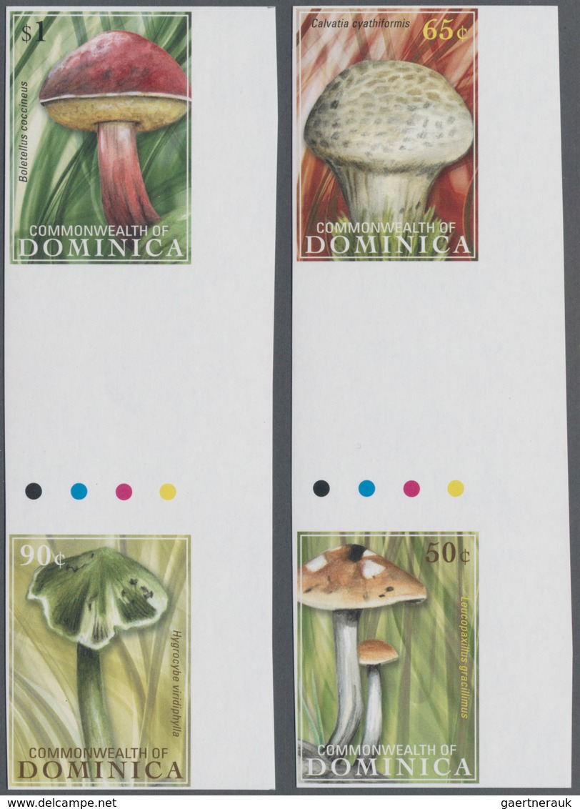 Thematik: Pilze / Mushrooms: 2009, DOMINICA: Mushrooms Complete Set Of Four In Two Vertical Gutter P - Pilze