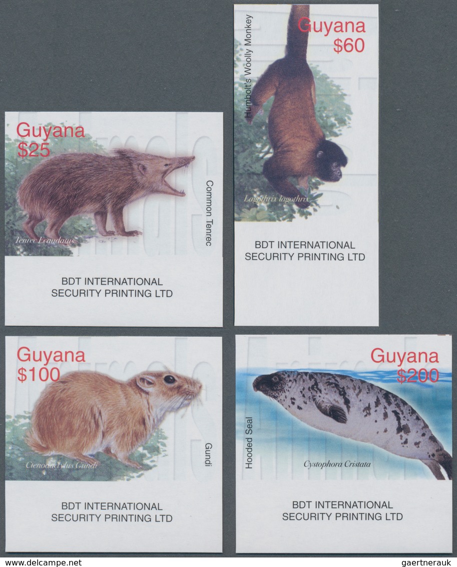 Thematik: Tiere-Säugetiere / Animals-mammals: 2003, Guyana. Complete Set "Mammals From Around The Wo - Other & Unclassified