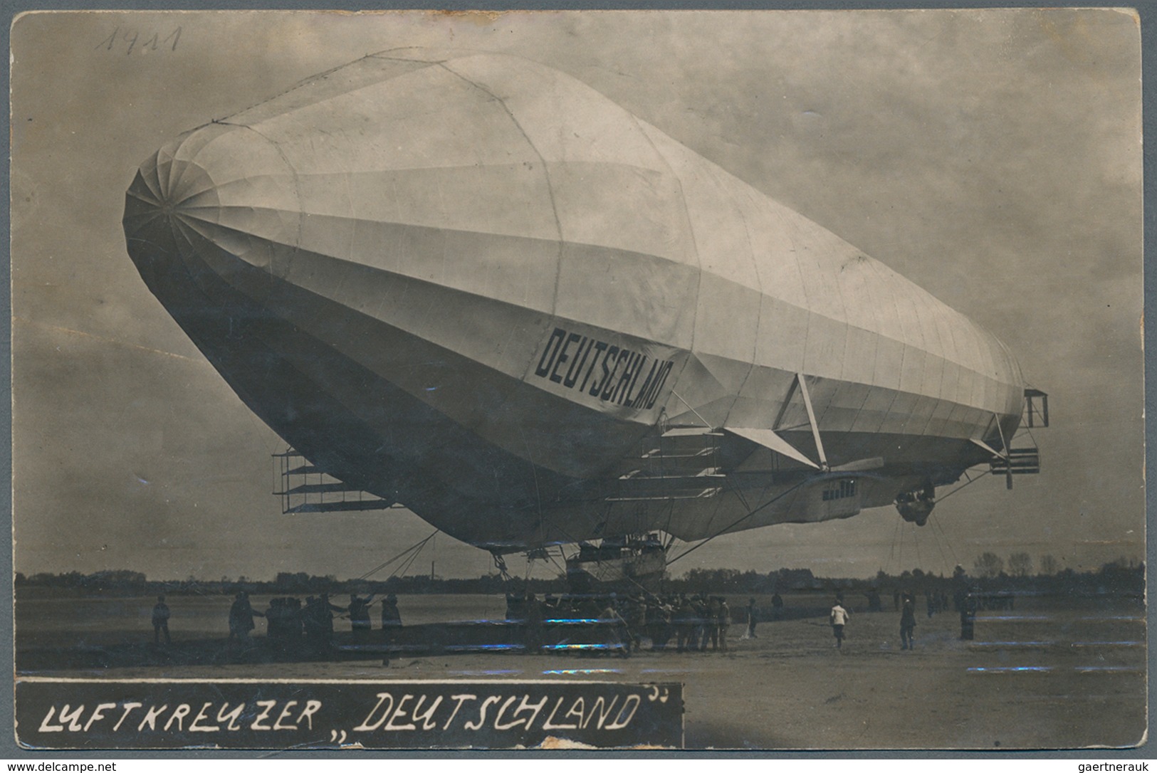 Zeppelinpost Deutschland: 1911, Abwurfkarte Mit Spuren, Düsseldorf 7.5.1911 (=Blumentag) Mit Ereigni - Luchtpost & Zeppelin