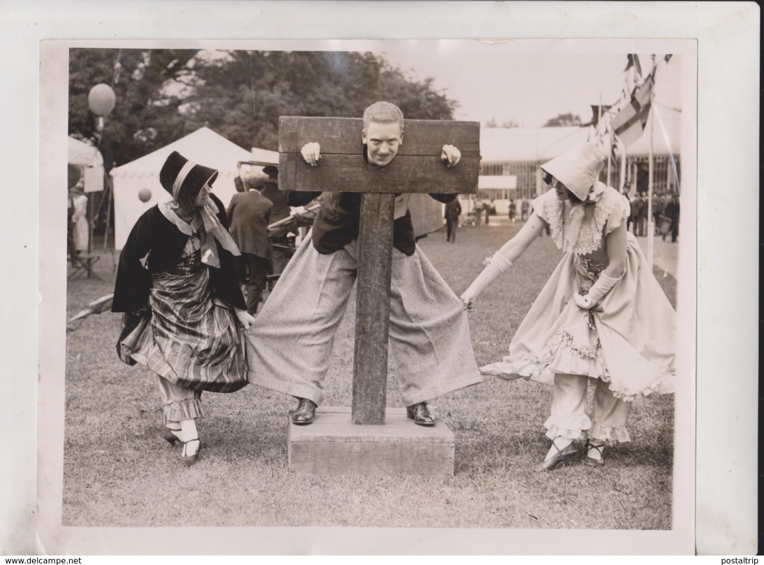 PRINCE ARTHUR GARDEN FETE OF CONNAUGHT ROYAL BOTANIC GARDENS OXFORD PILLORY 25*20CM Fonds Victor FORBIN 1864-1947 - Zonder Classificatie