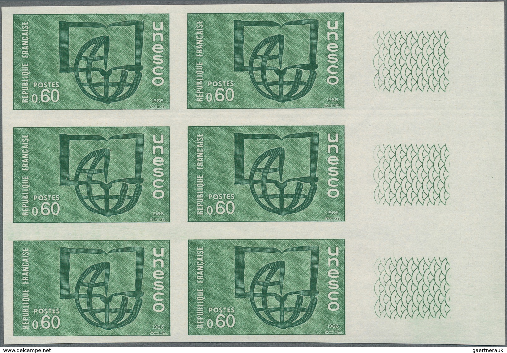Frankreich - Dienstmarken Für Die UNESCO: 1966, Illiteracy Fighting, Complete Set Of Three Values In - Other & Unclassified