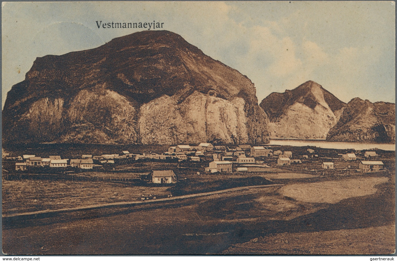 Island: 1904-30 Four Picture Postcards, With 1911 Card Depicting The Vestmannaeyjar Islands Franked - Andere & Zonder Classificatie