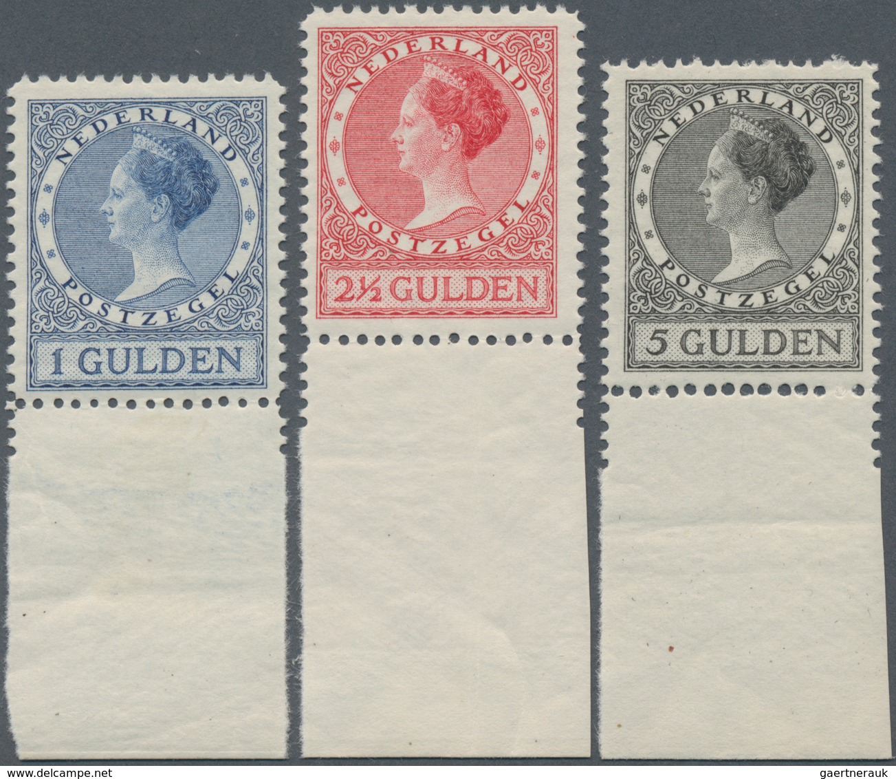 Niederlande: 1926 - 1927, Postage Stamps: Queen Wilhelmina, Complete Lower Margin Set, Also Margins - Brieven En Documenten