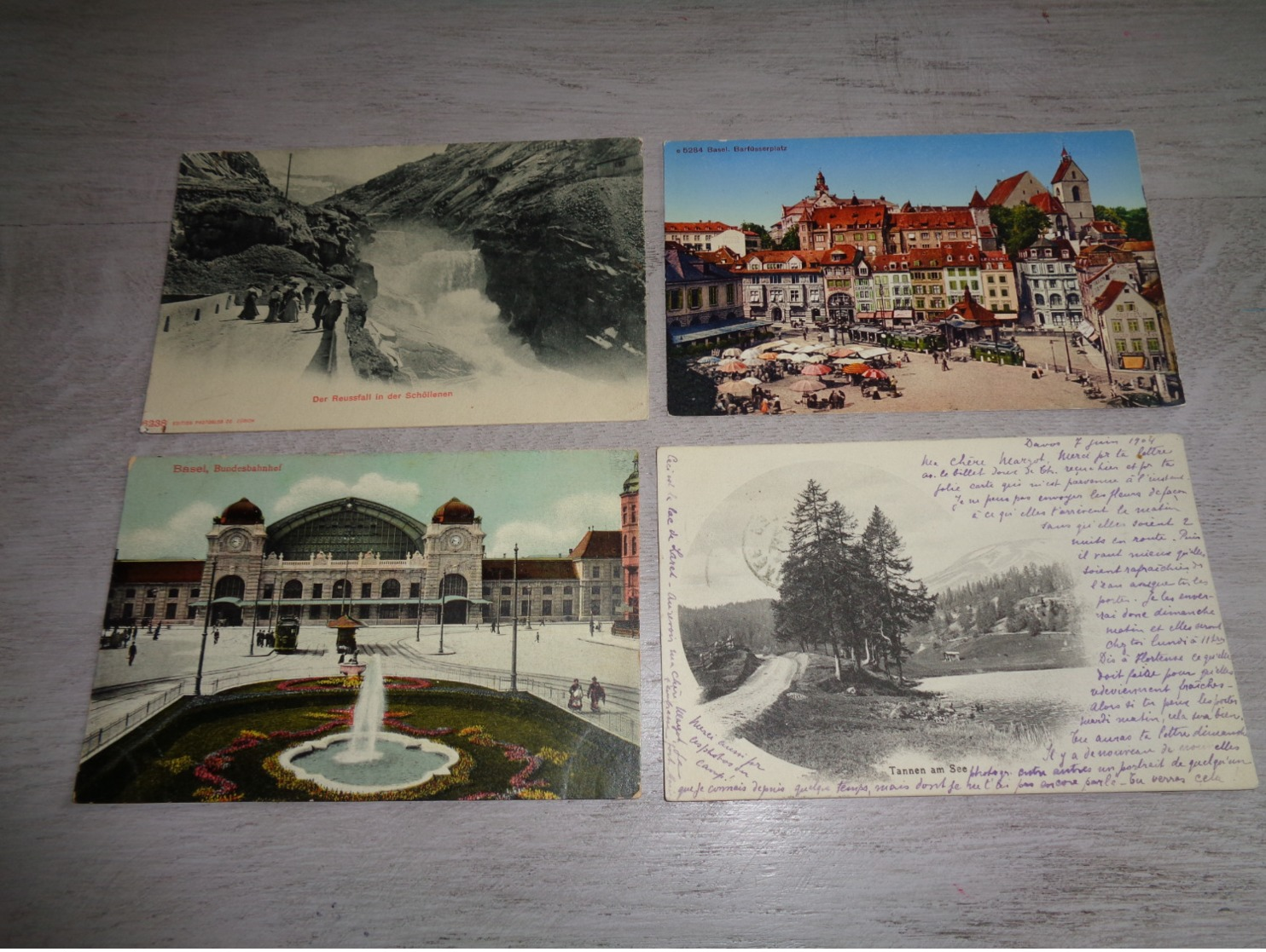 Beau lot de 60 cartes postales de Suisse    Mooi lot van 60 postkaarten van Zwitserland  Switserland  Svizzera  Sweiz