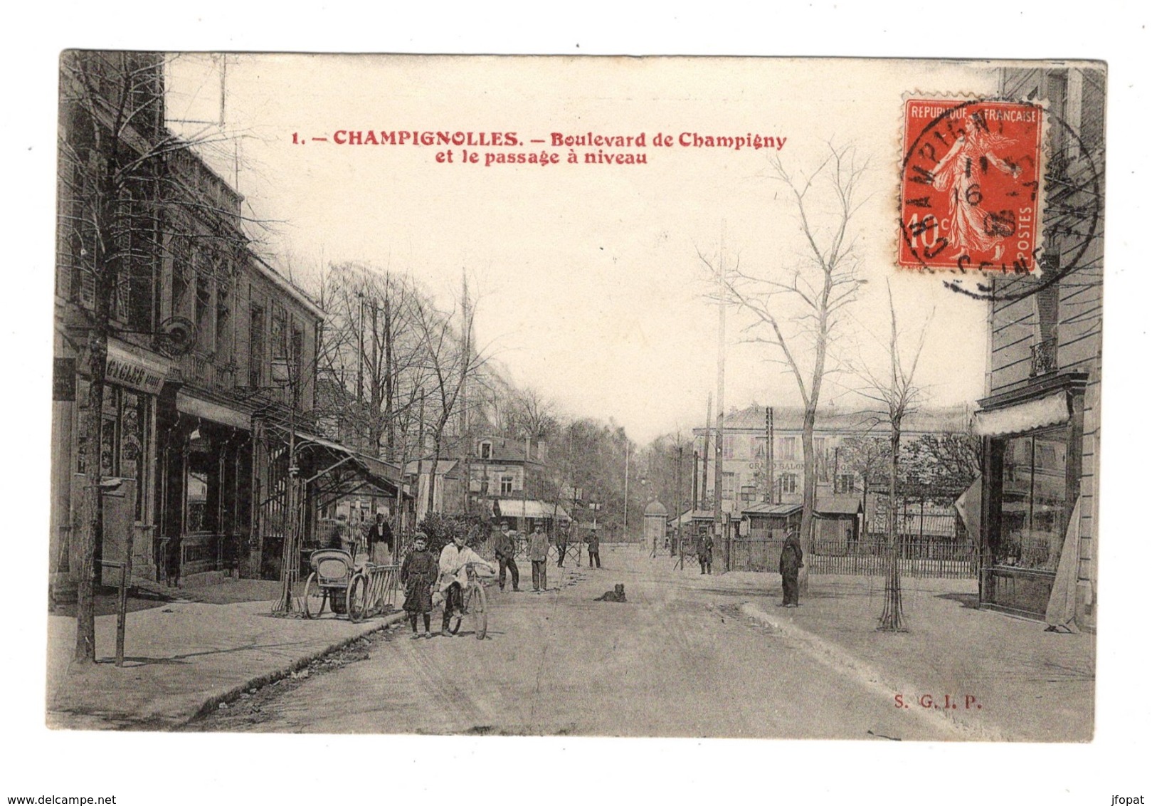 94 VAL DE MARNE - CHAMPIGNOLLES Boulevard De Champigny Et Le Passage à Niveau - Other & Unclassified