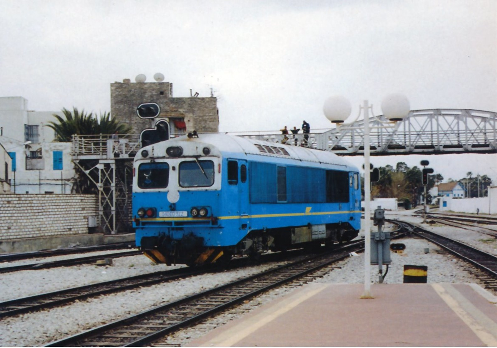 Tunis (Tunisie) Locomotive Diesel 040-DO-322 - Trains