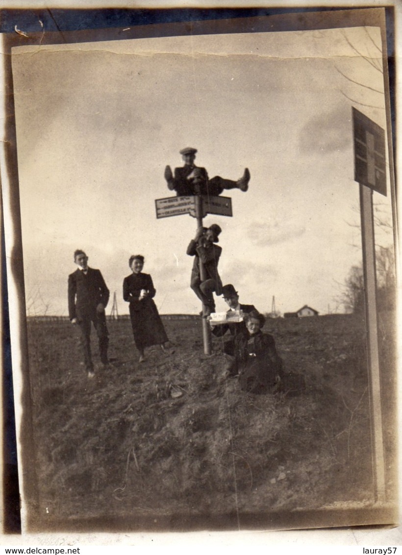 Photo Prise A  Landenweiler -1917 Provenant Du Même Album De Famille Du Château De Landenweiler - - Guerra, Militari