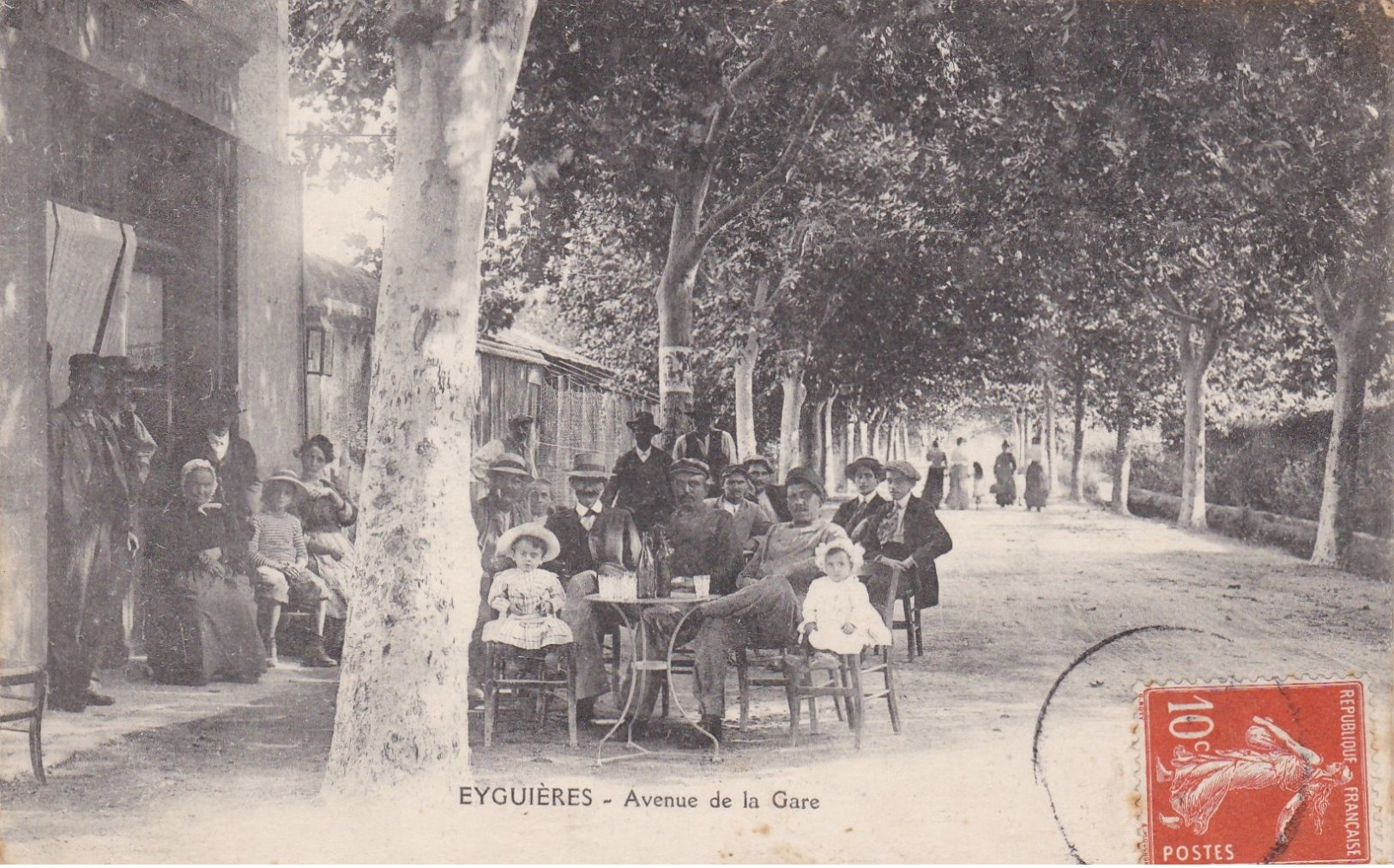 Eyguières - Avenue De La Gare - Eyguieres