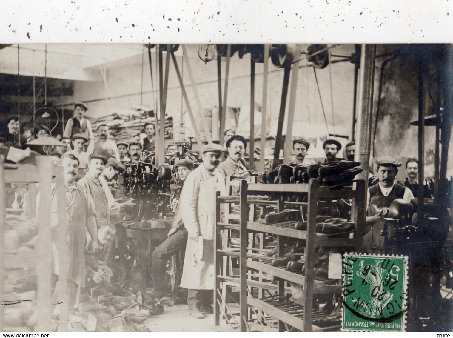 AVIGNON INTERIEUR D'UNE FABRIQUE DE CHAUSSURES (CARTE PHOTO ) - Avignon