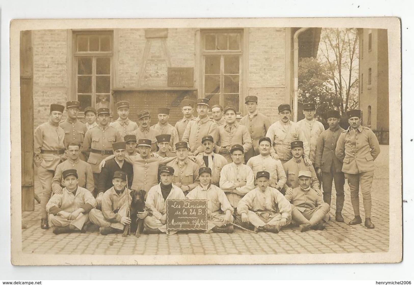 Militaria Carte Photo Les Anciens De La 24 B Mayence 1926 31 Au Col - Régiments